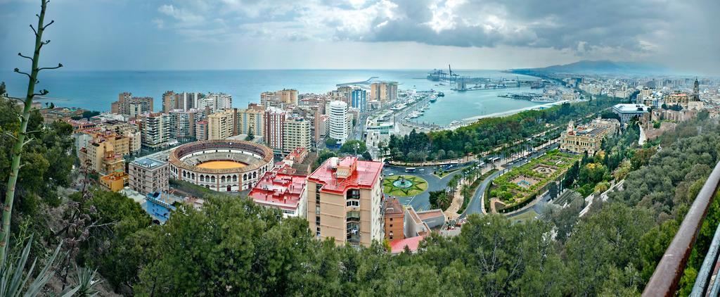 California Hotel Malaga Exterior photo